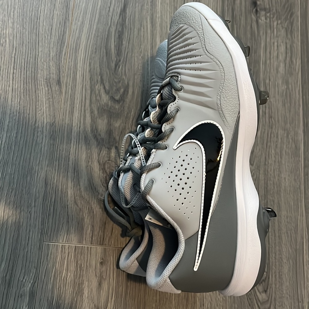Brand new nike-mens-alpha-huarache-3-varsity-low-metal-baseball-cleats size 11.5 - Picture 2 of 8